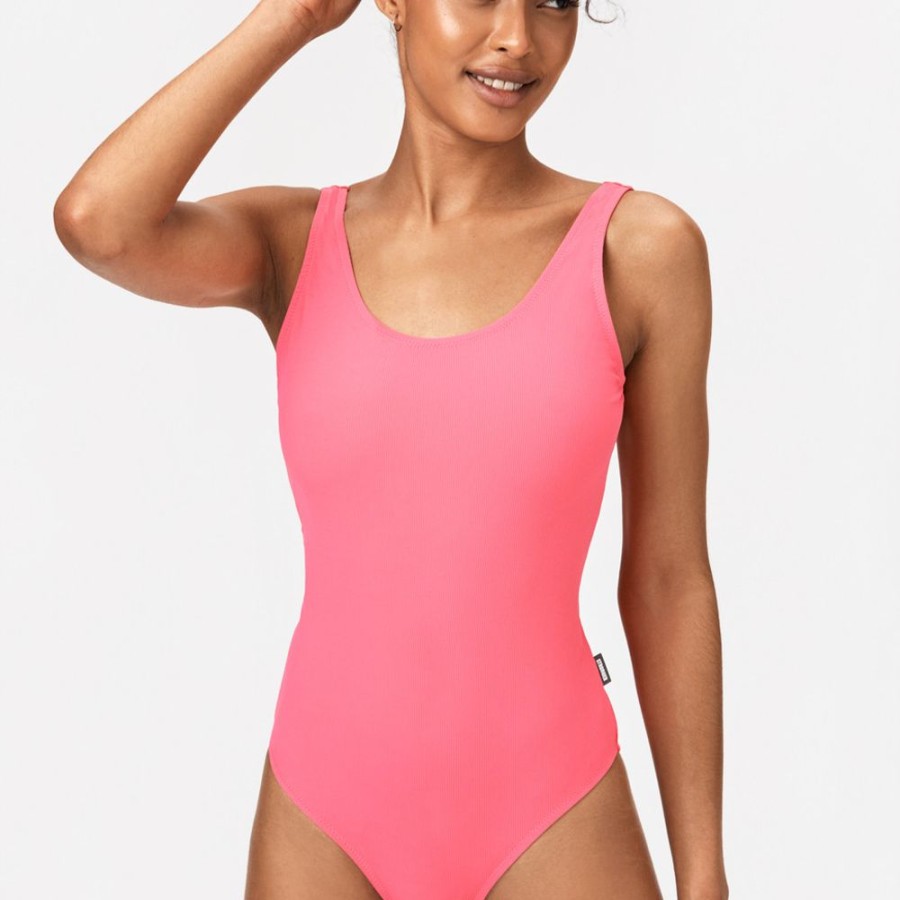 Beachwear STRONGER | Bahamas Swimsuit I Slim Fit I Buy Online I Stronger Camelia Rose