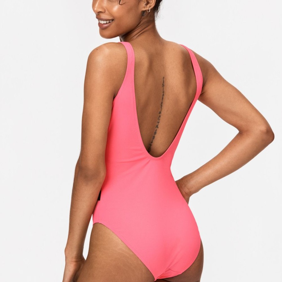 Beachwear STRONGER | Bahamas Swimsuit I Slim Fit I Buy Online I Stronger Camelia Rose